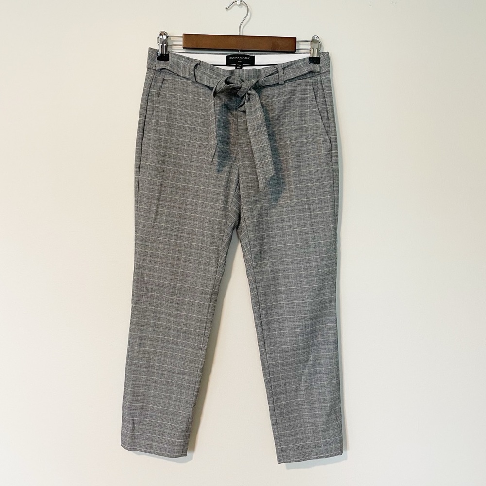 Banana Republic • Gray Plaid Avery Dress Pants